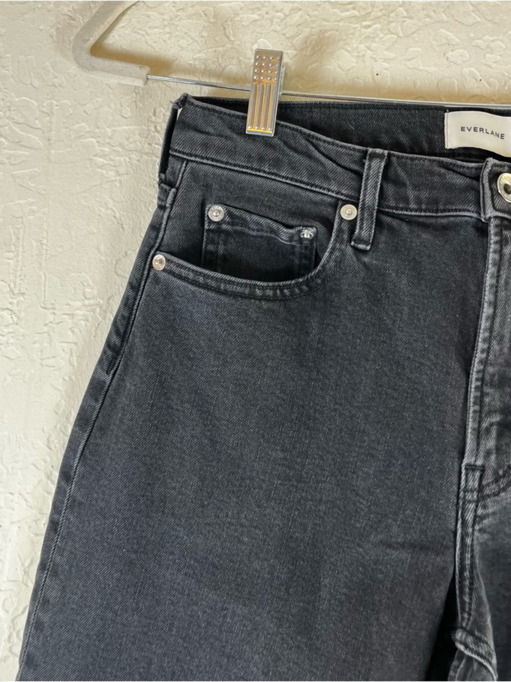 Everlane The 90's Forever Jeans in Washed Black - Picture 5 of 15